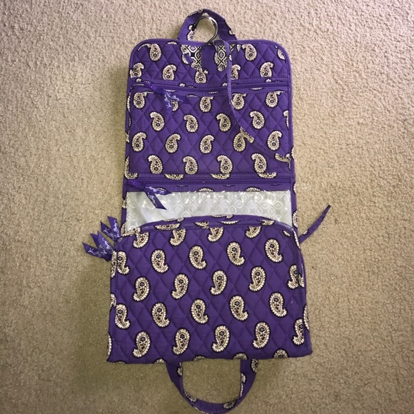 Vera Bradley Simply Violet Hanging Cos Bag - Picture 2 of 8